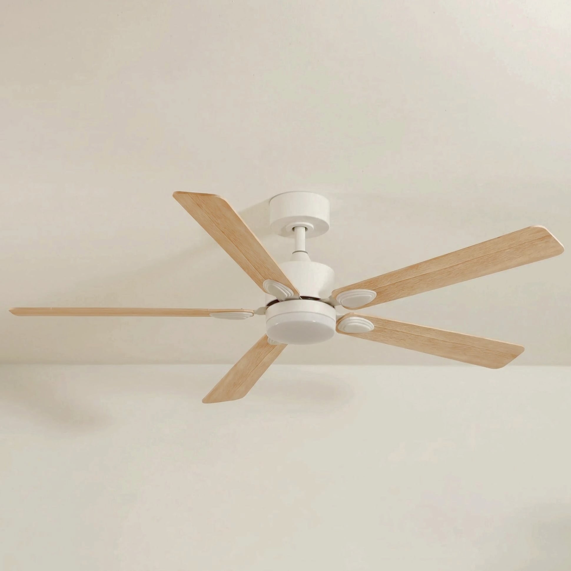 Mistral teinté Chêne | Ventilateur de plafond